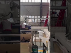 Laboratorio di produzione di parti originali per camion
