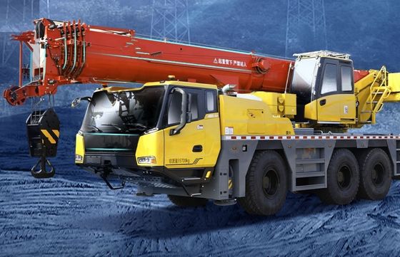 Equipaggiamento per la costruzione di gru mobili da 25 tonnellate con una capacità di serbatoio di combustibile da 400 a 500 l