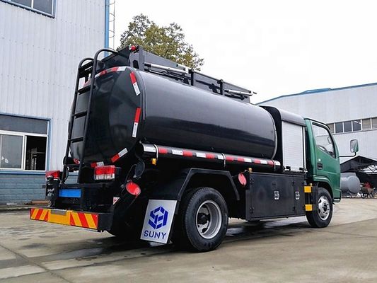 Cina DONGFENG 5cbm Fuel Tanker Truck Piccolo camion di stoccaggio di petrolio 4X2