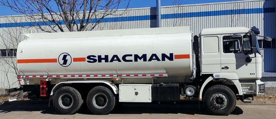 22 cubic Shacman Fuel Tanker Truck Oil Diesel Tank Truck 6x4 400hp