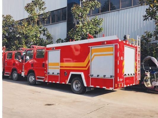 ISUZU 4X2 700P Camione antincendio Piccolo Camione antincendio 4cbm 5cbm