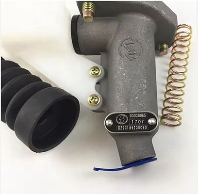 Ricambi Shacman X3000 Clutch Master Cylinder DZ93189230090 E assemblaggio del serbatoio