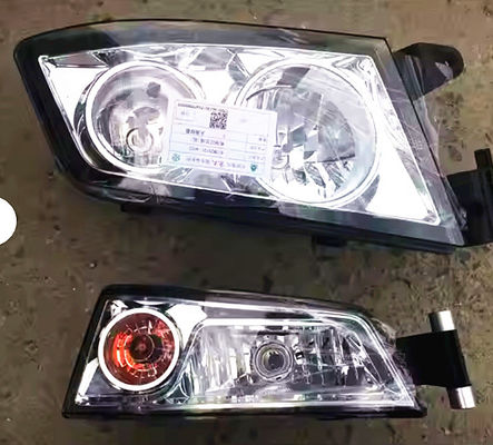 Sinotruk Howo Shacman C7H Ricambi autocarro 812W25101-6002 Luminaria frontale destra Far per la sostituzione