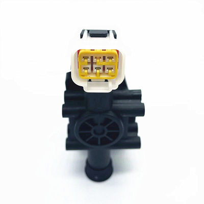 Camion-trattore pesante con passo tra le ruote di 3500 mm, dimensione pneumatica di 11.00R20/12.00R20/12R22.5/315/80R22.5 e capacità di carburante di 600L+300L